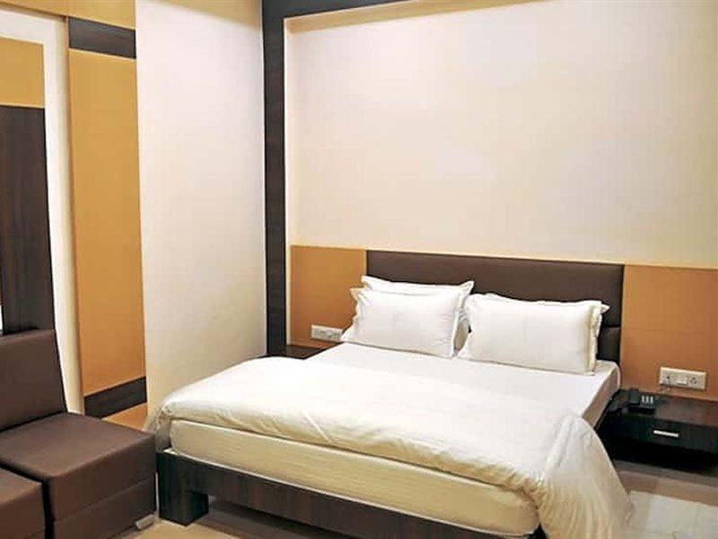 FabHotel Tirupati Galaxy Kanpur Esterno foto